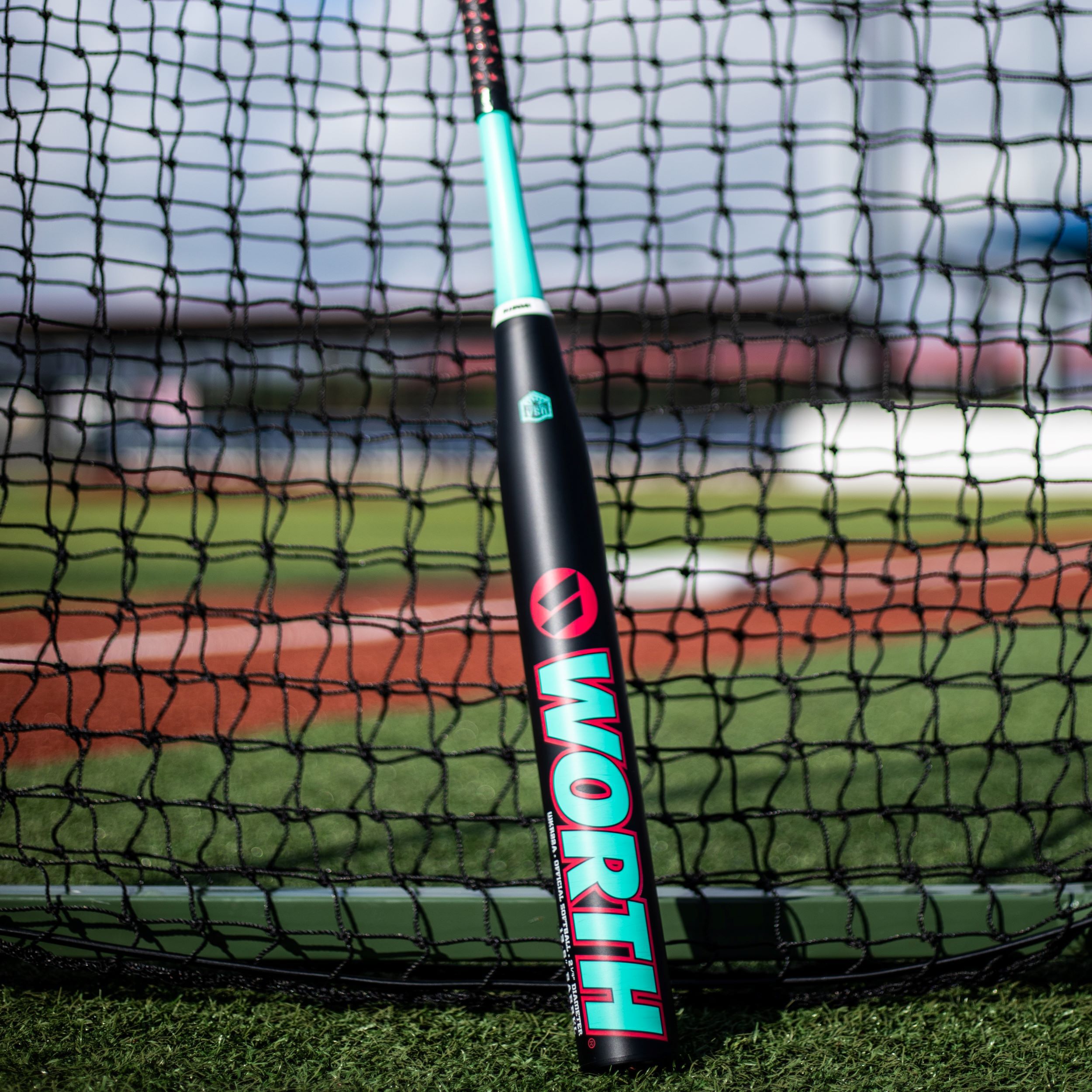 Worth 2022 KReCHeR™ XL USA Bat | Worth