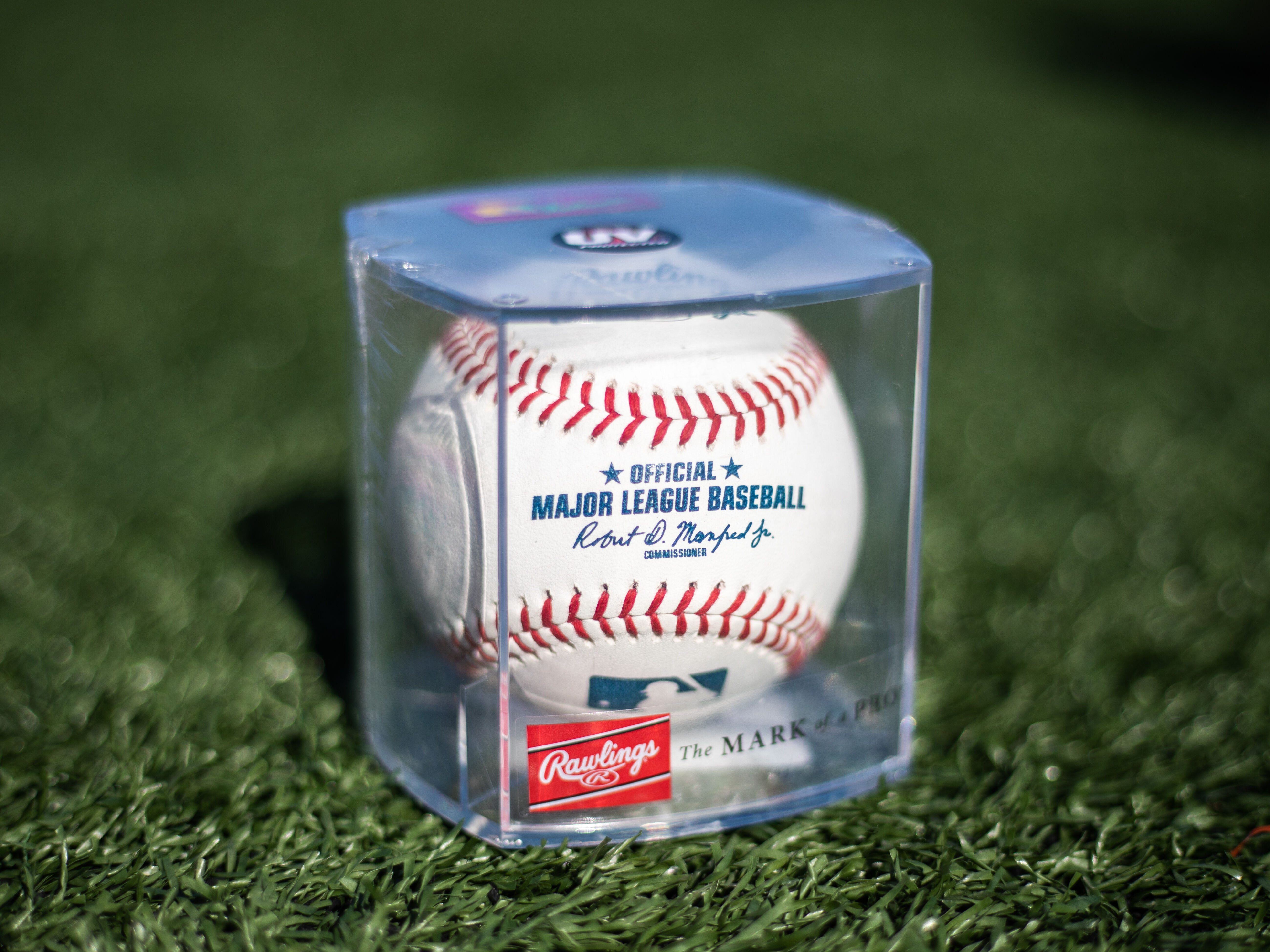 MLB Official Baseballs, Dozen